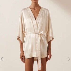 NWT Shona Joy satin robe